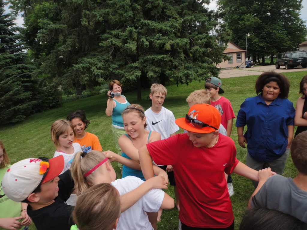 MN Picnic Entertainment games and team building by A Touch of Magic