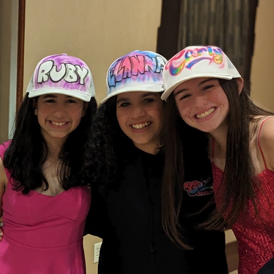 Airbrush Hats, Glitter Tattoos, Henna in Minneapolis, MN - A Touch of Magic Entertainment