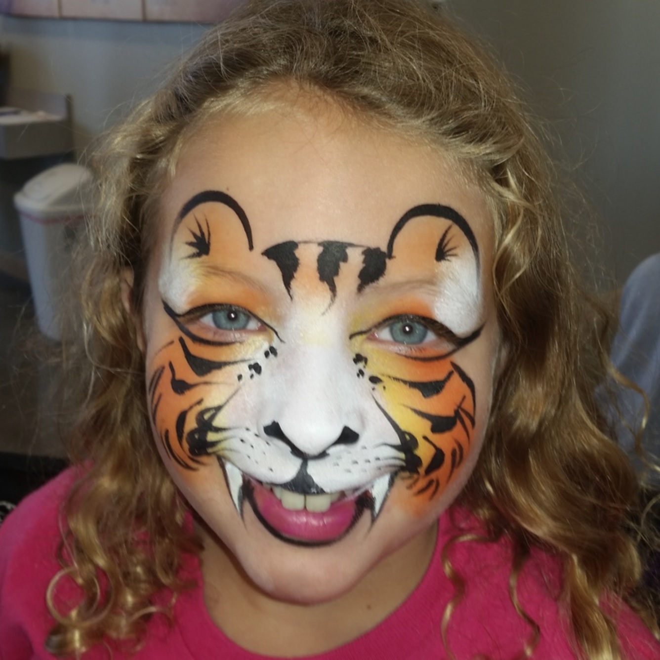 Face Paint Artist in Minneapolis, MN - A Touch of Magic Entertainment